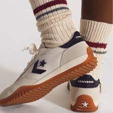 Converse Run Star Trainer- Egret/Black