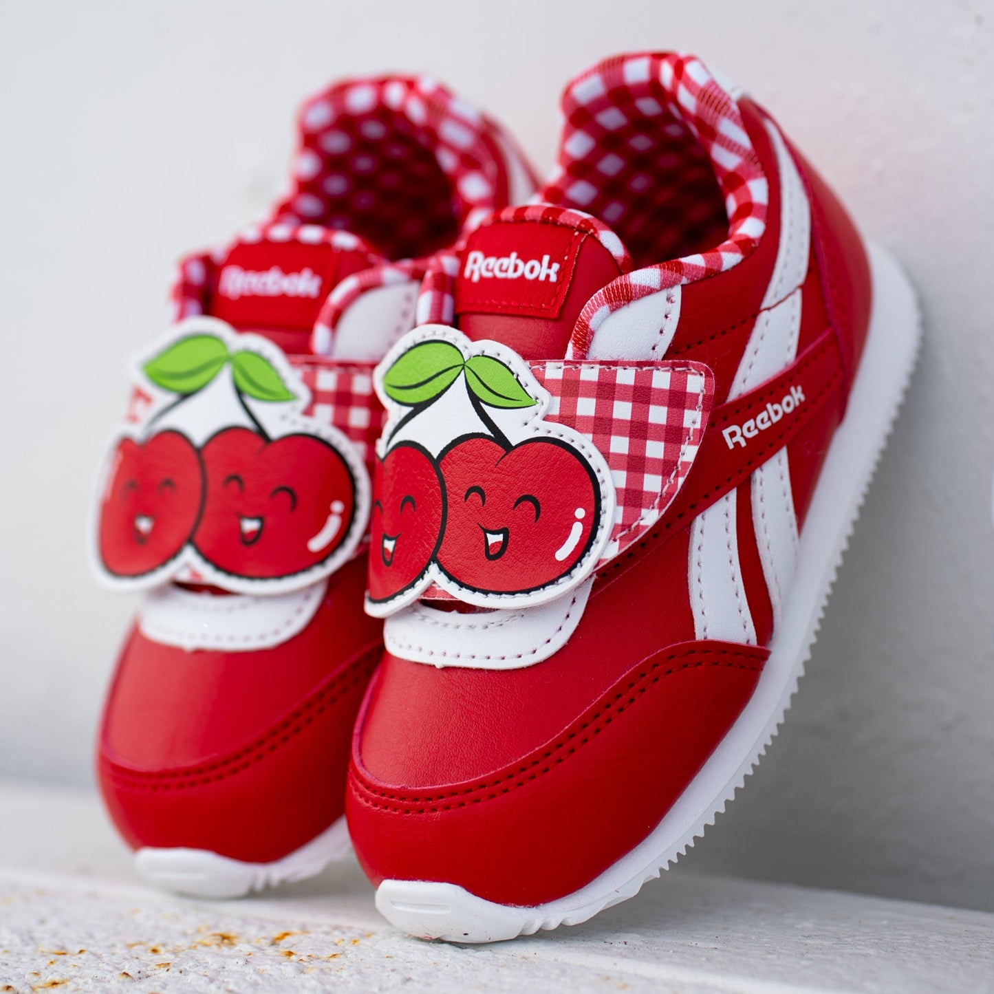 Infant's Reebok Royal CL Jogger 2.0 KC - Vector Red/Sunset Coral