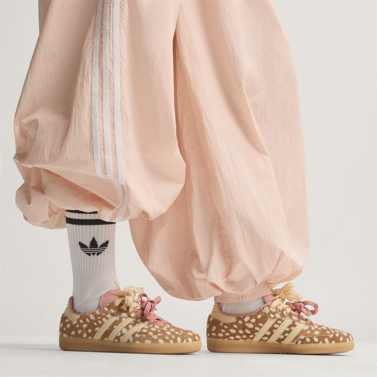 Women's Adidas Samba OG - Brown Desert / Warm Vanilla / Wonder Mauve