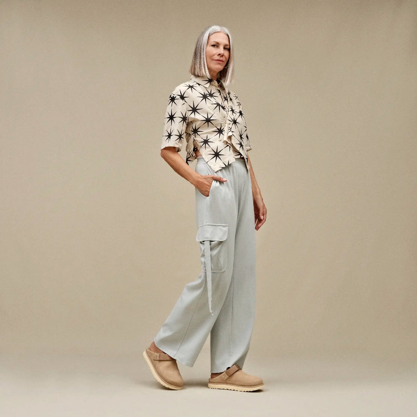 Women's Ugg Goldenstar Clog - Sand