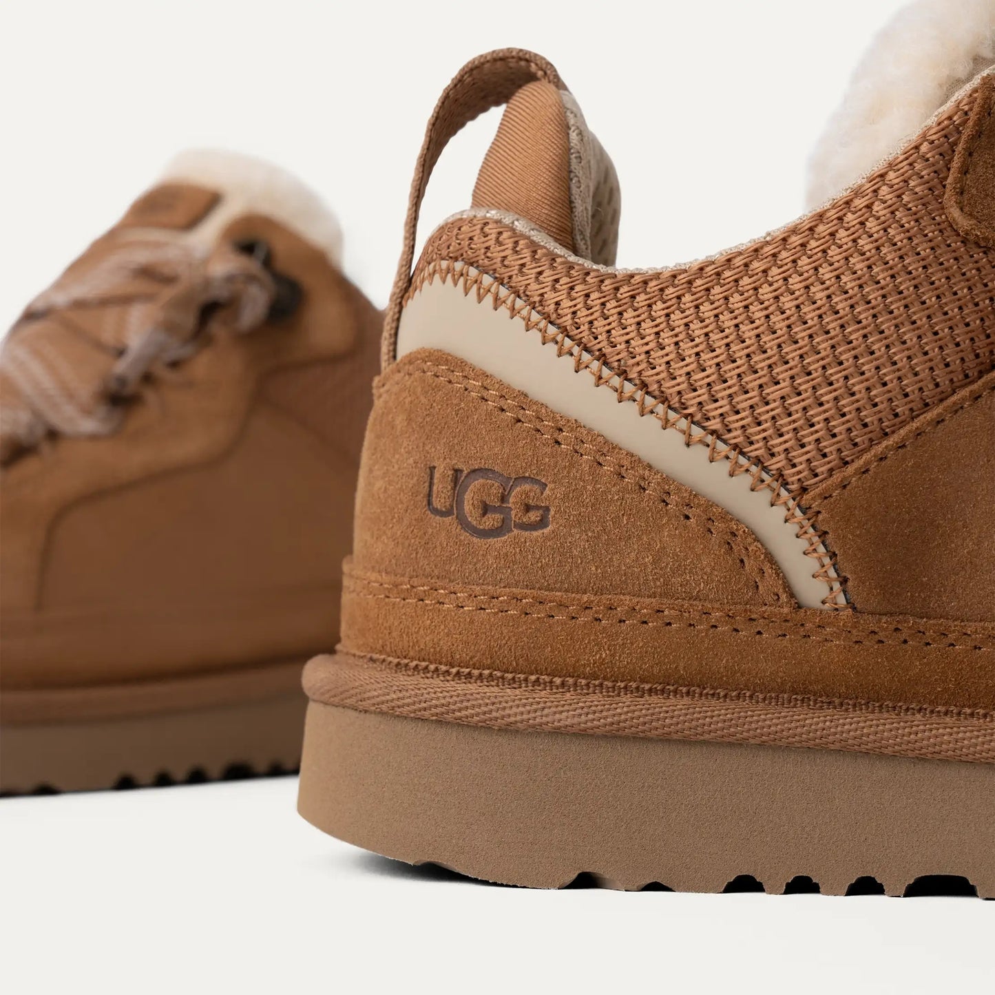 Grade School Ugg Lowmel - Chestnut