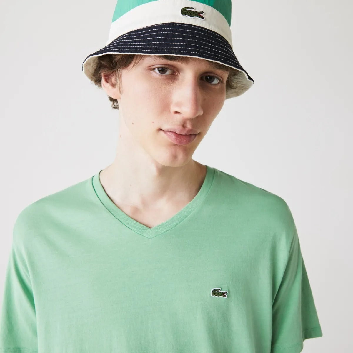 Men's lacoste Lightweight Pima Cotton V-Neck T-Shirt - Lime Green