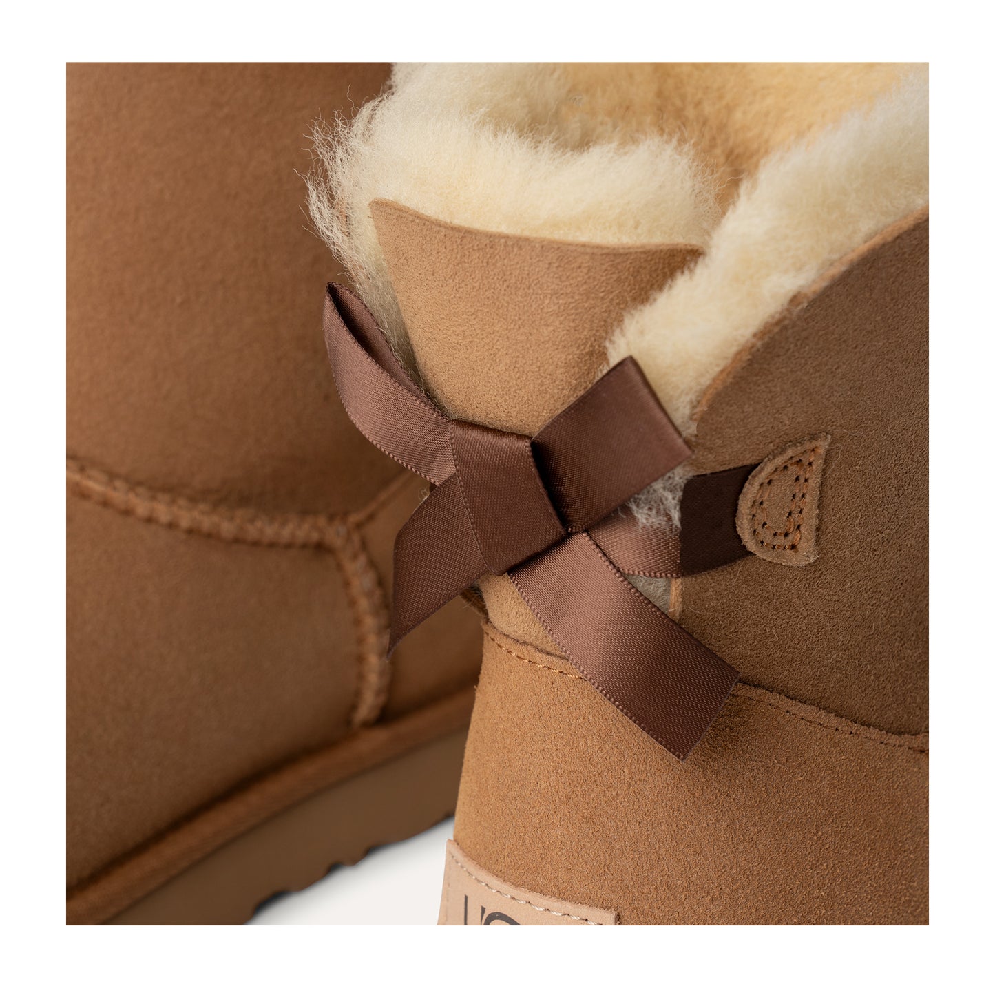 Women's Ugg Mini Bailey Bow II - Chestnut Heel Detail