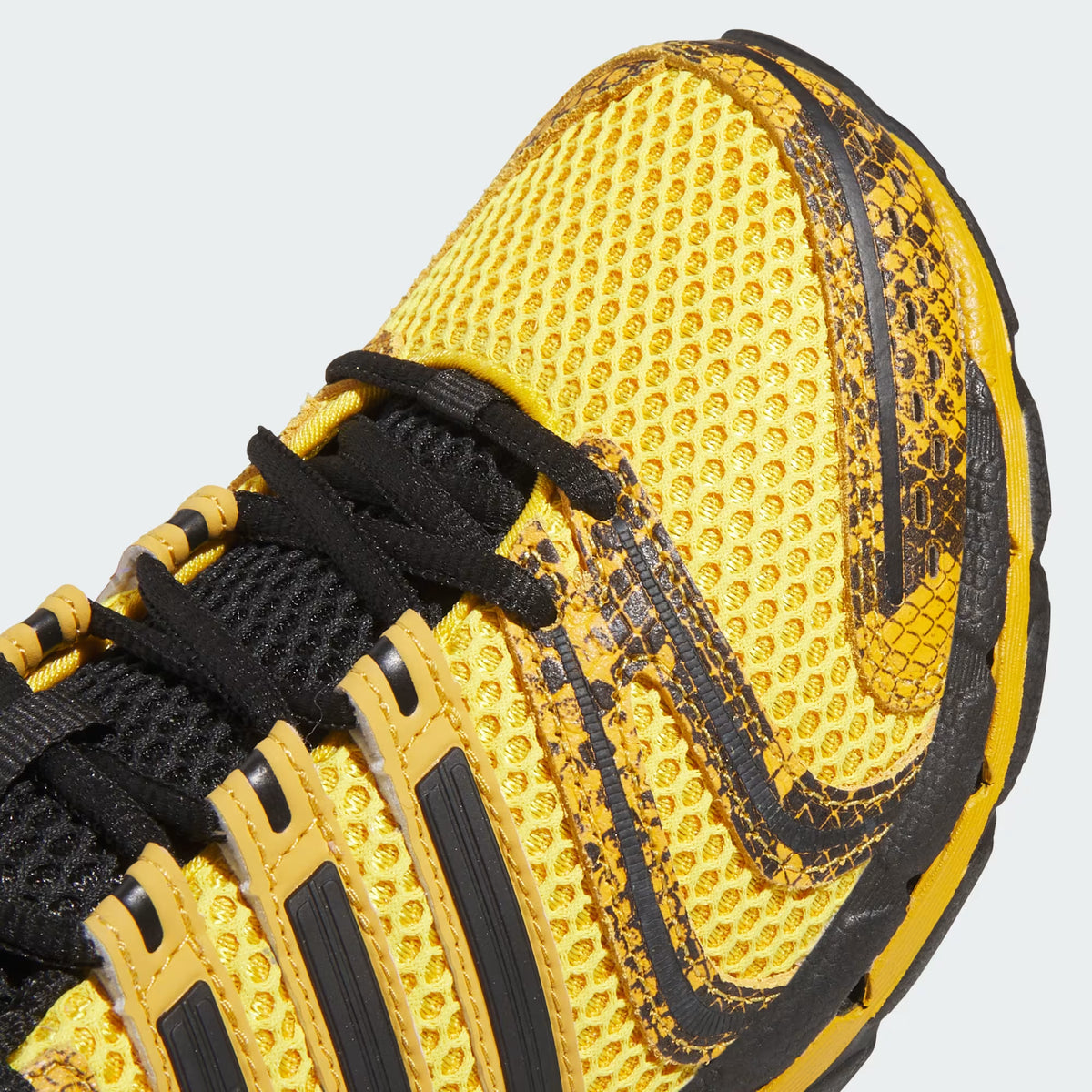 Women's Adidas Adistar Control 5W  - Utility Yellow / Preloved Yellow / Core Black