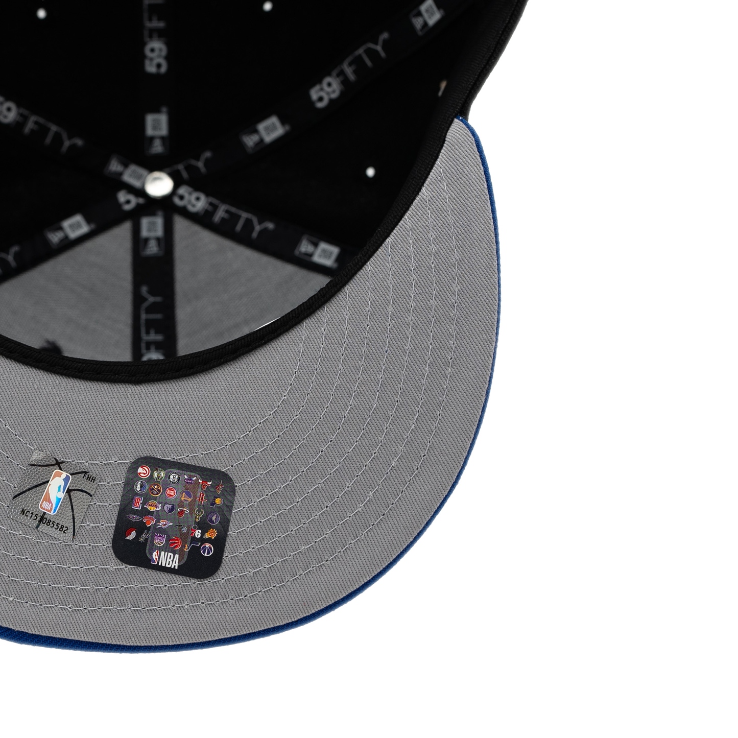 New Era New York Knicks 59Fifty Fitted Hat - Black/ Blue