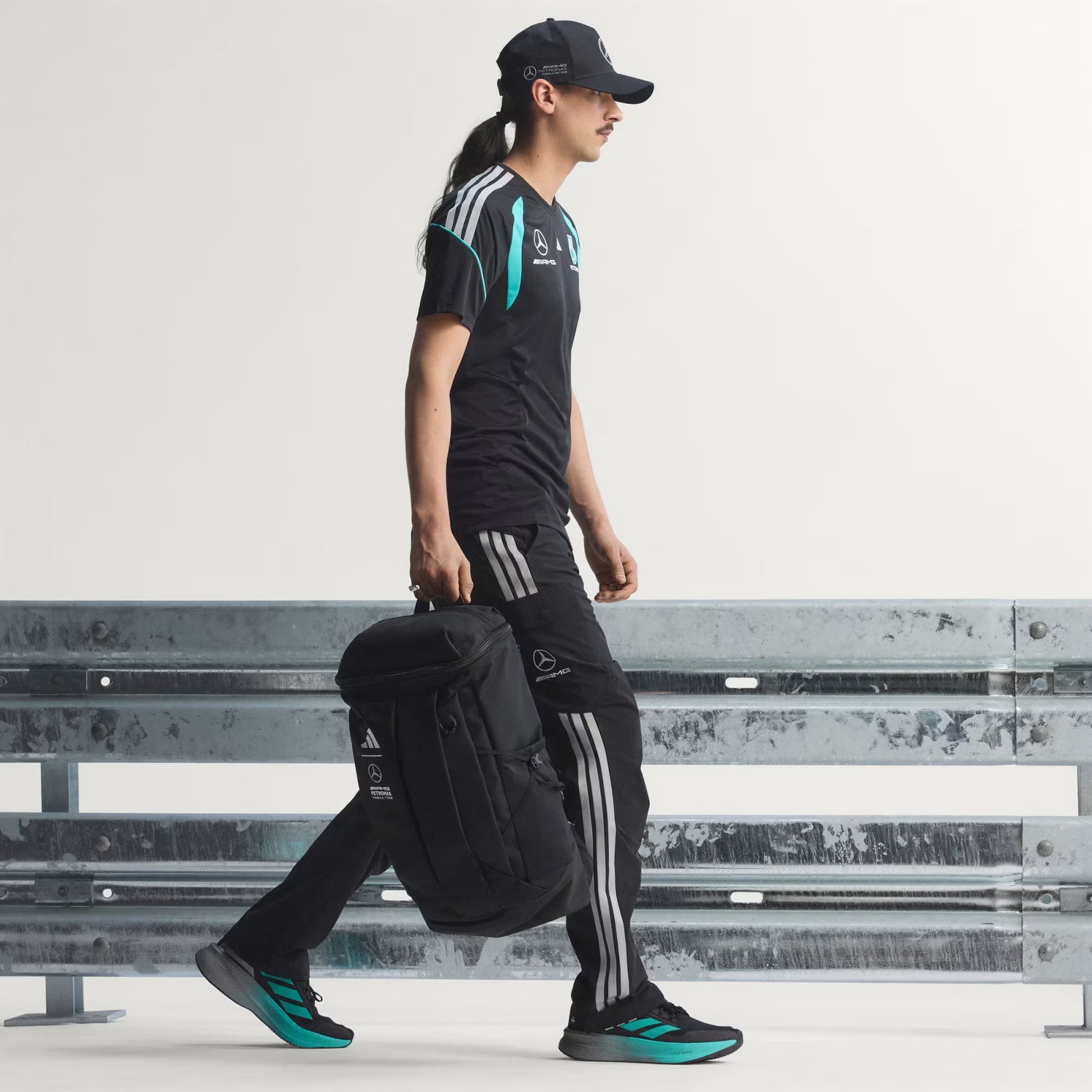 Adidas Mercedes - AMG Petronas F1 Teams Mechanics Jersey - Black