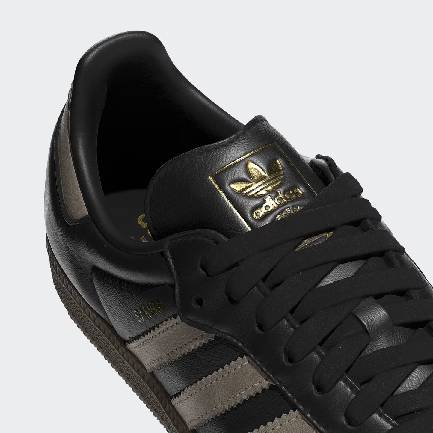 Women's Adidas Samba OG - Core Black / Wonder Beige / Gold Metallic