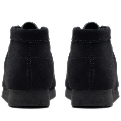 Grade school Clarks Wallabee Boot - Black Suede