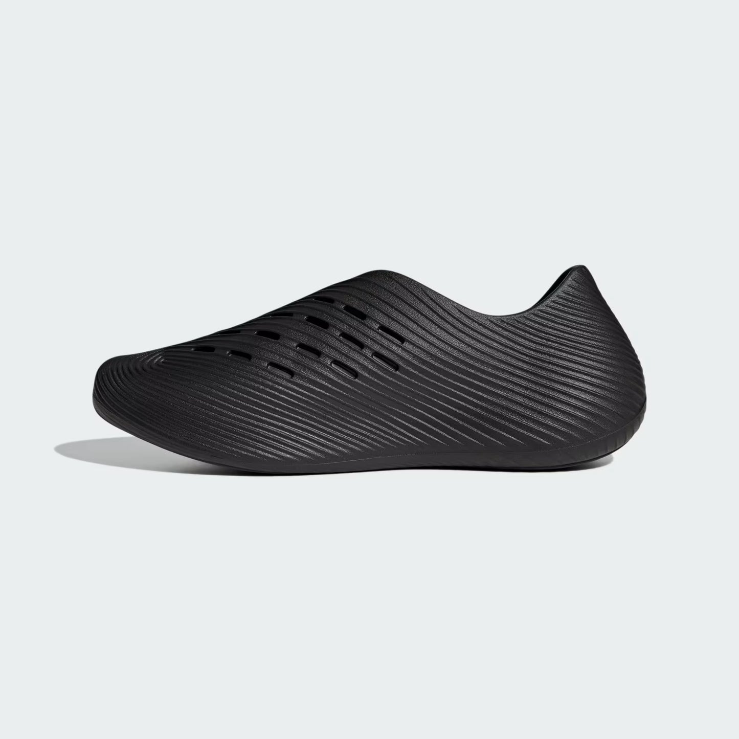 Men's Adidas Purechill - Core Black / Gold Metallic