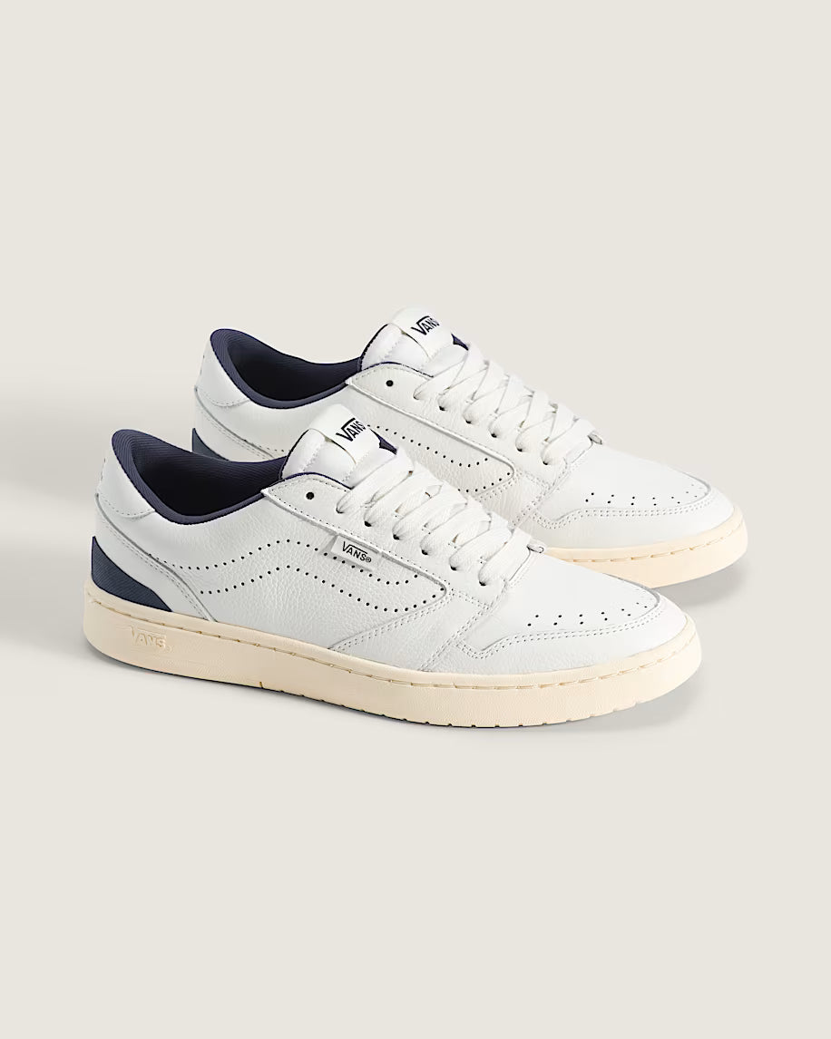 Men's Vans Court Low - White / Navy