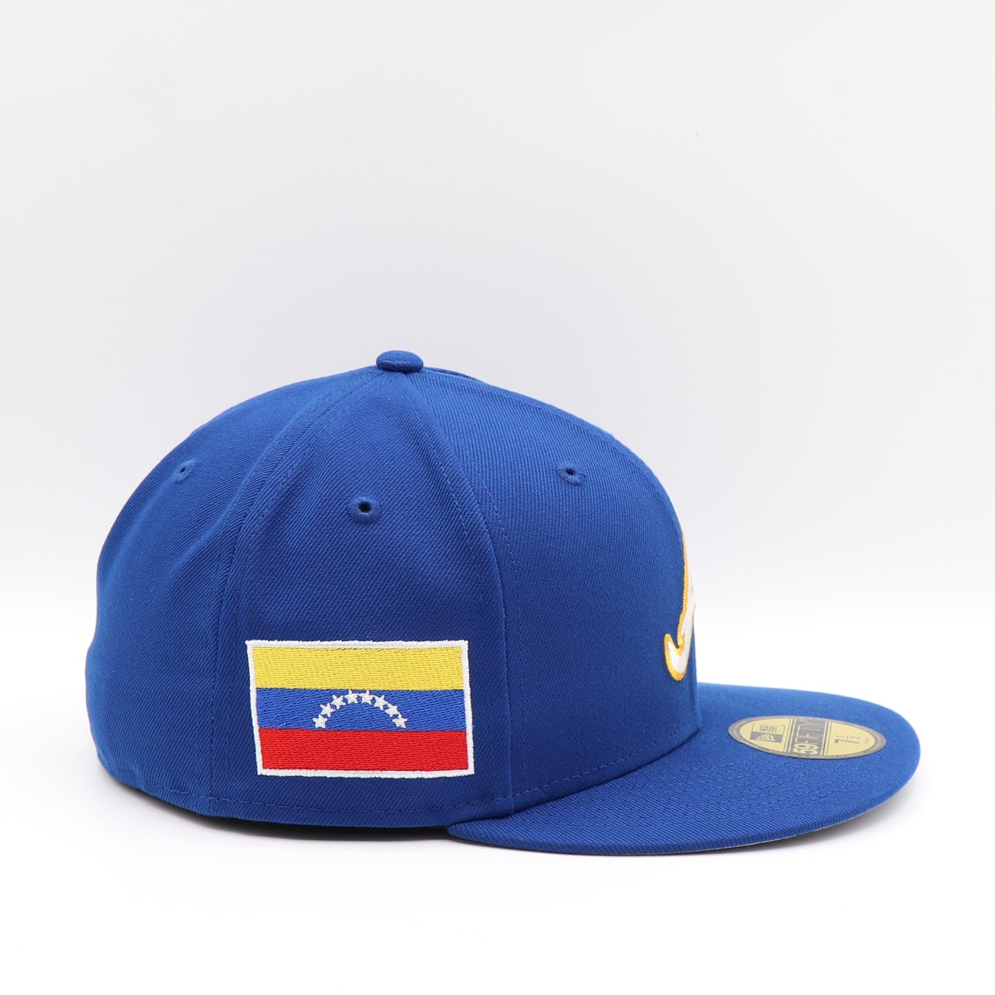 New Era 59Fifty Atlanta Braves "Venezuela Flag" Patch Hat - Navy / White