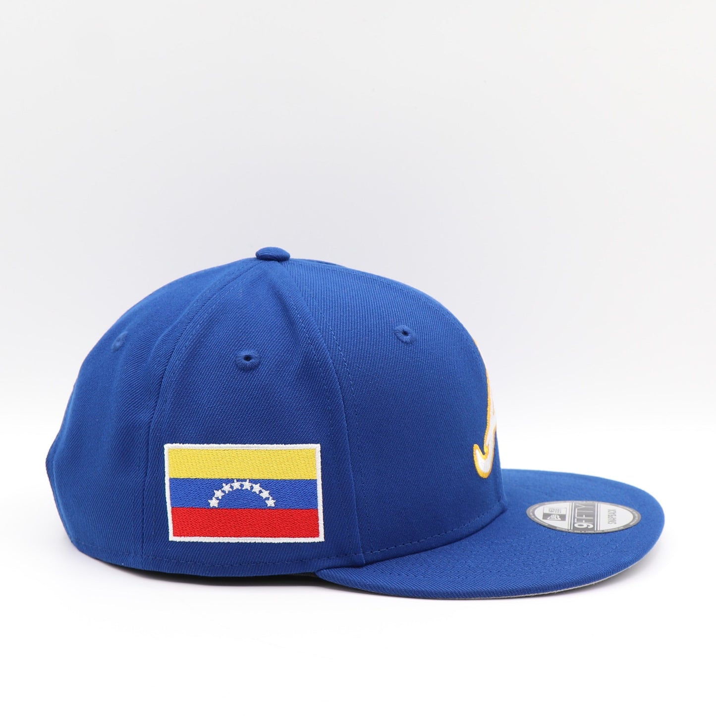 New Era 9Fifty Atlanta Braves "Venezuela Flag" Side Patch - Royal Blue / White