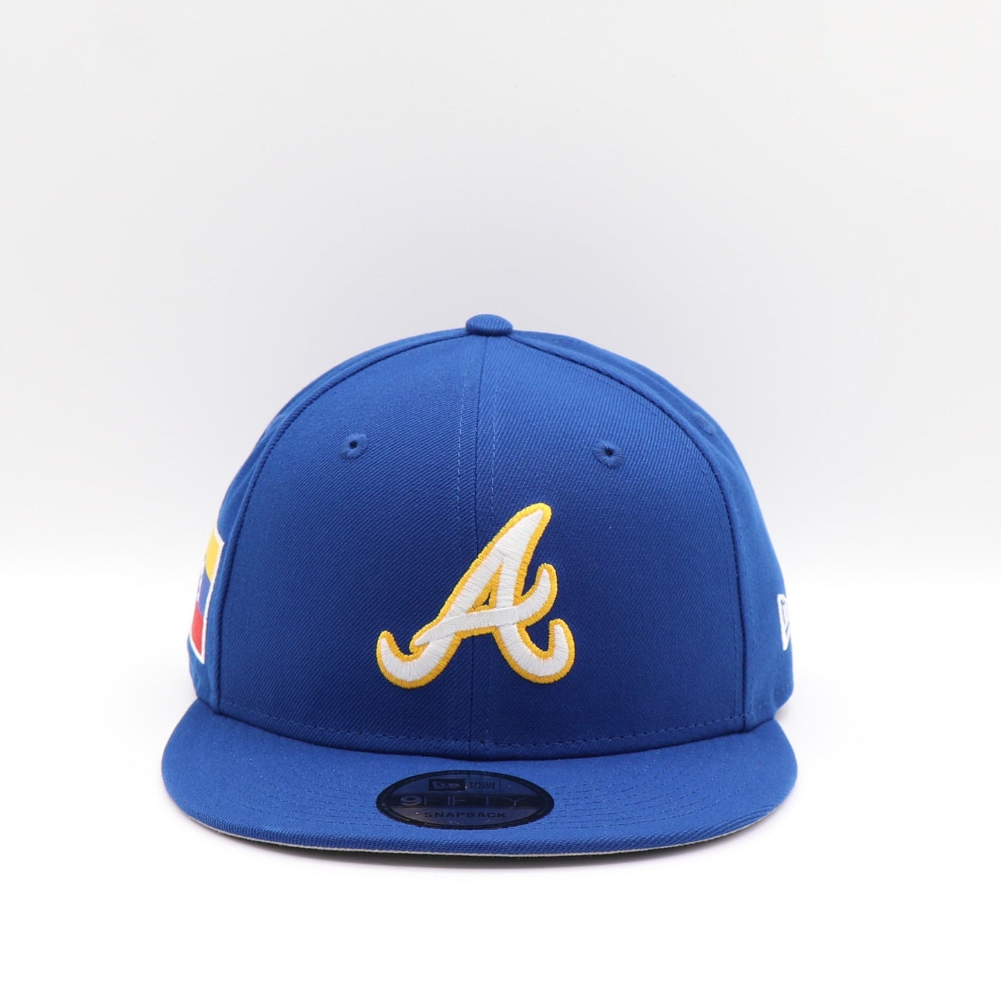 New Era 9Fifty Atlanta Braves "Venezuela Flag" Side Patch - Royal Blue / White