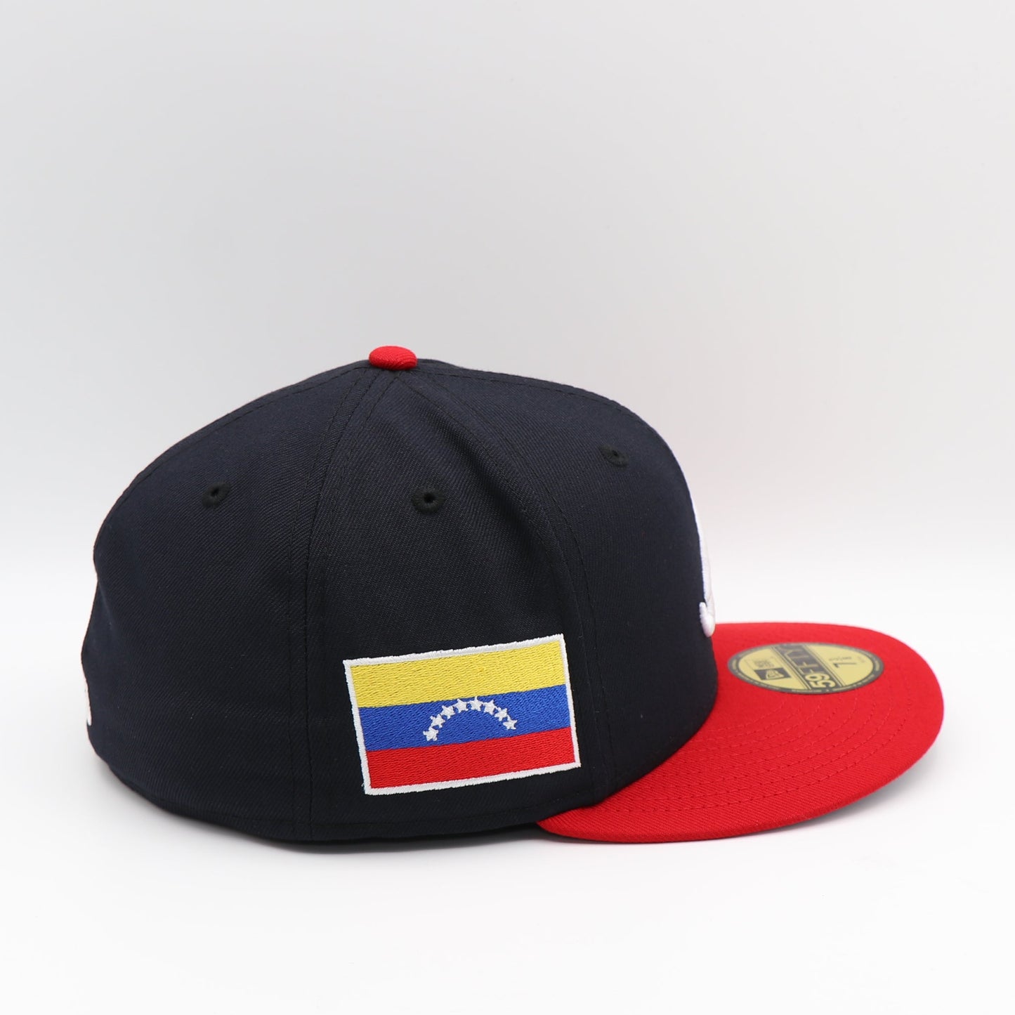 New Era 59Fifty Atlanta Braves "Venezuela Flag" Patch Hat - Navy/Scarlet