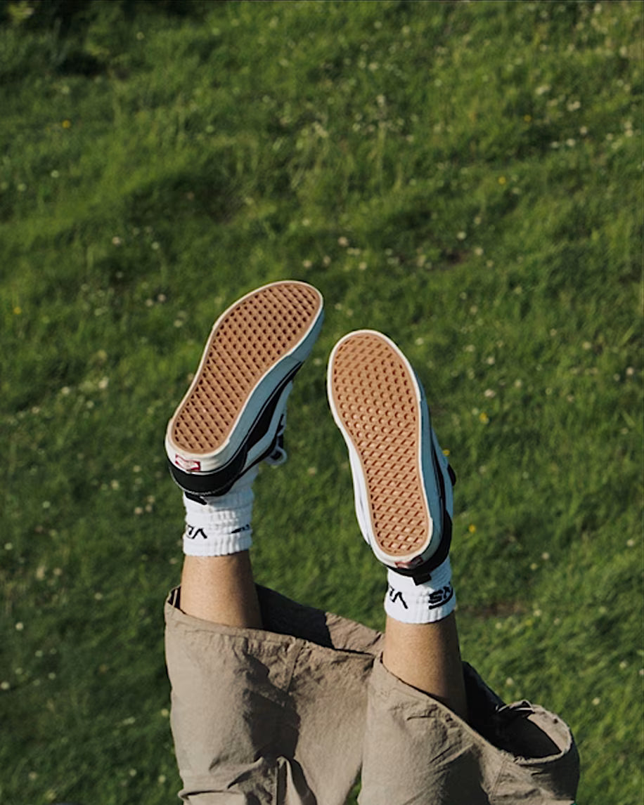 Vans Knu Skool GS - Black / True White