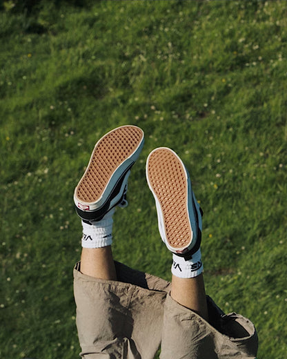 Vans Knu Skool GS - Black / True White