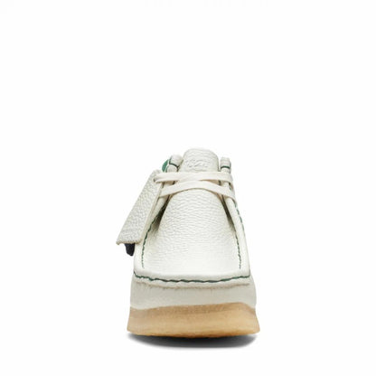 Women's Clarks Wallabe Chukka Boots - Cream/Green Leather