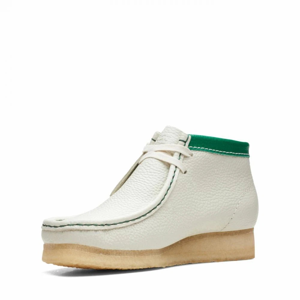 Women's Clarks Wallabe Chukka Boots - Cream/Green Leather