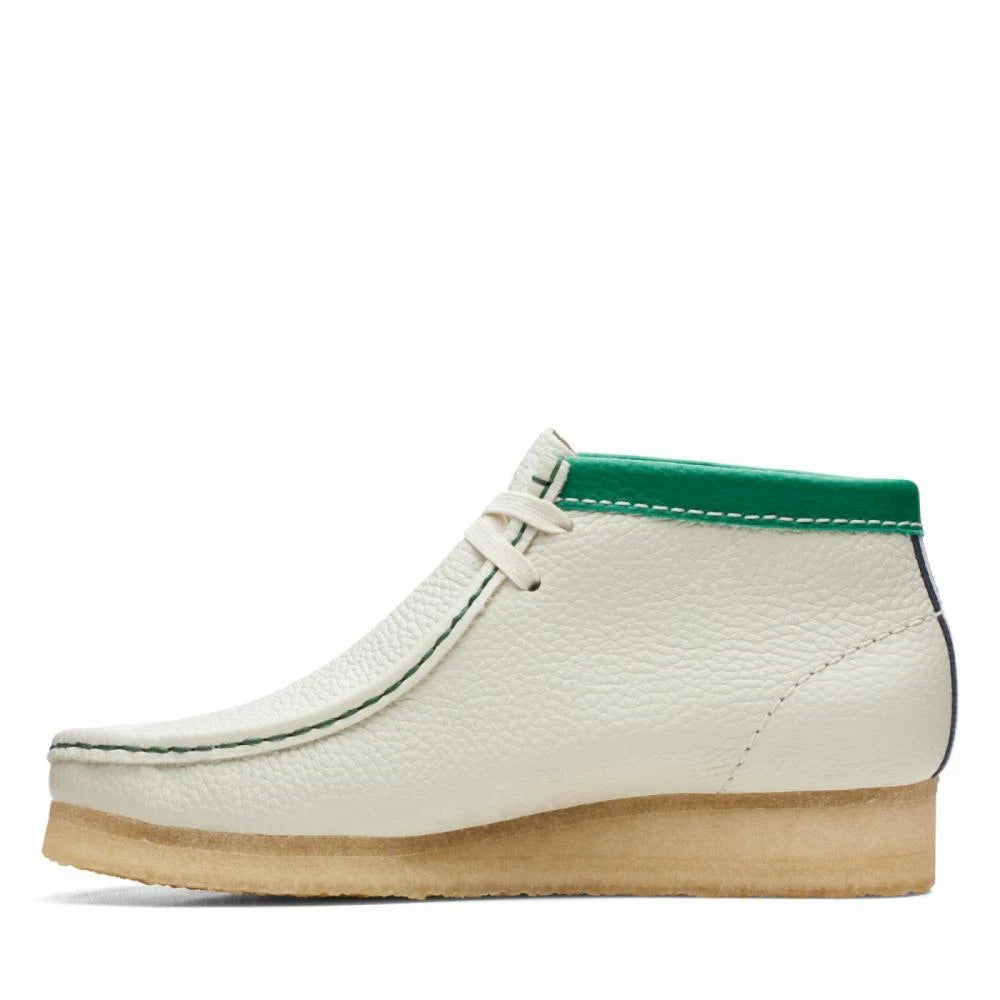 Women's Clarks Wallabe Chukka Boots - Cream/Green Leather