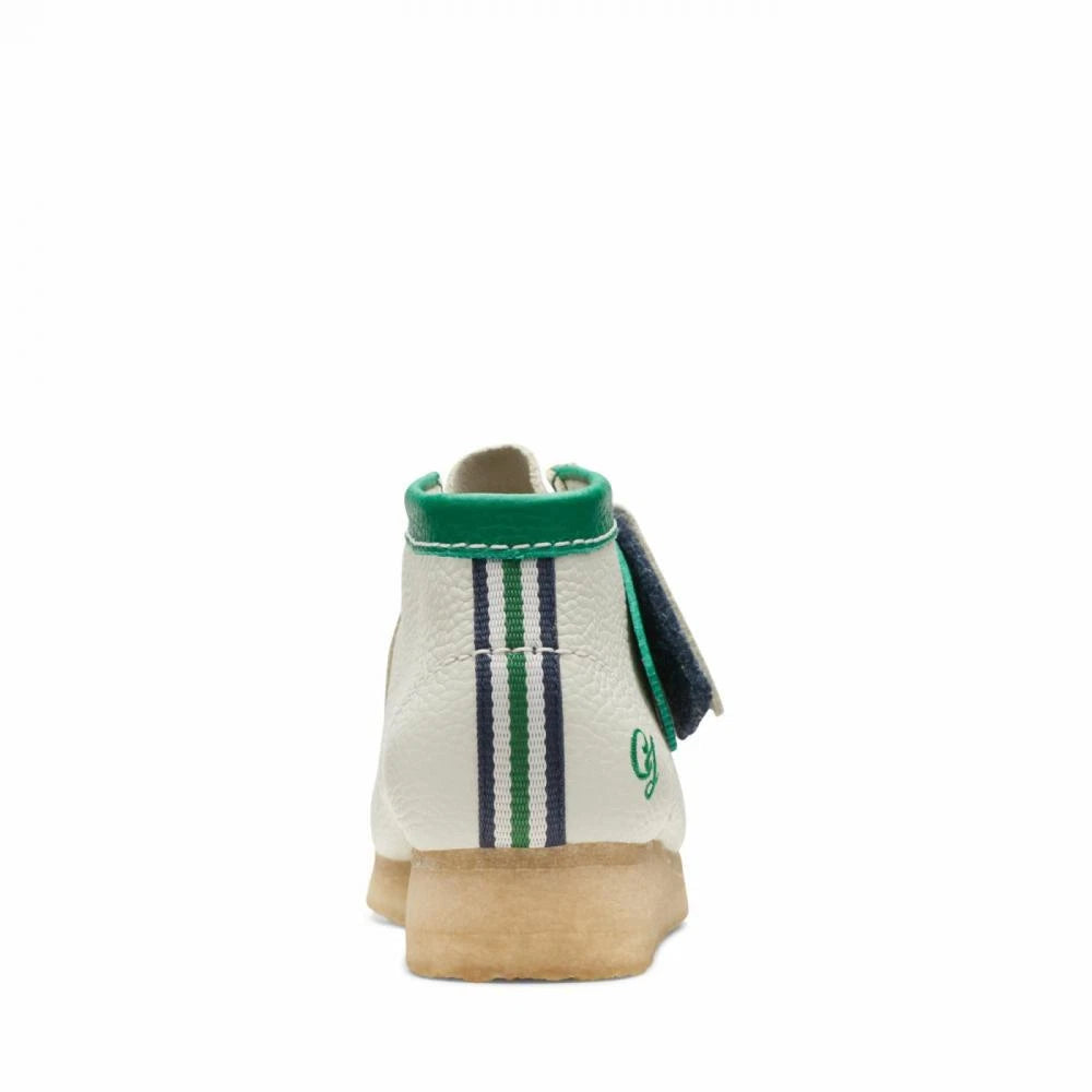Women's Clarks Wallabe Chukka Boots - Cream/Green Leather